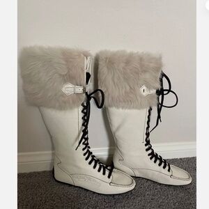 LOUIS VUITTON Cream Leather and Fur Trim Lace Up Boot NEW Size8